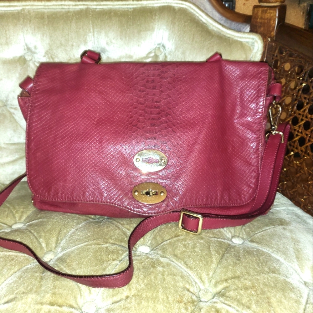 Authentic Postina Zanelatto bag in maroon python leather